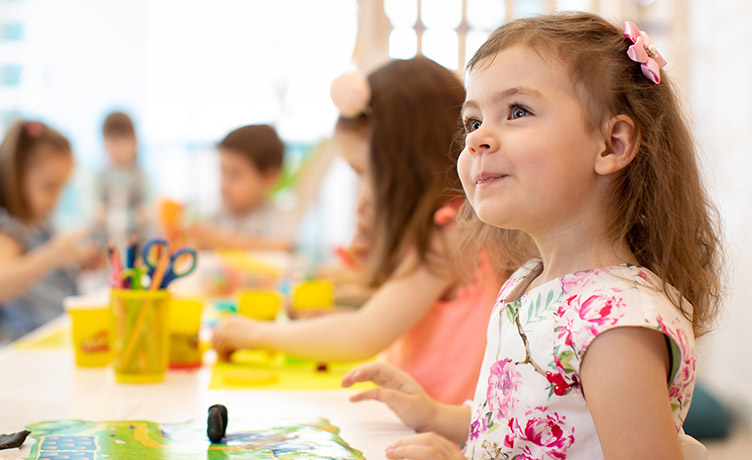 Bien choisir sa garde d'enfant