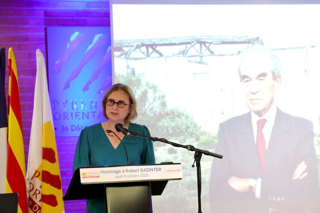 80663c44 3eaa 441f 8604 e673e01de3db